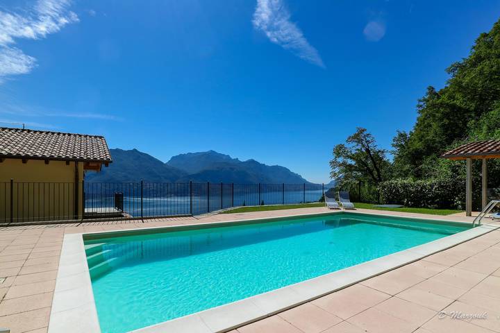 Villa pour 6 personnes, avec vue sur le lac ainsi que piscine et balcon, adapté aux familles dans Lac de Côme - 2