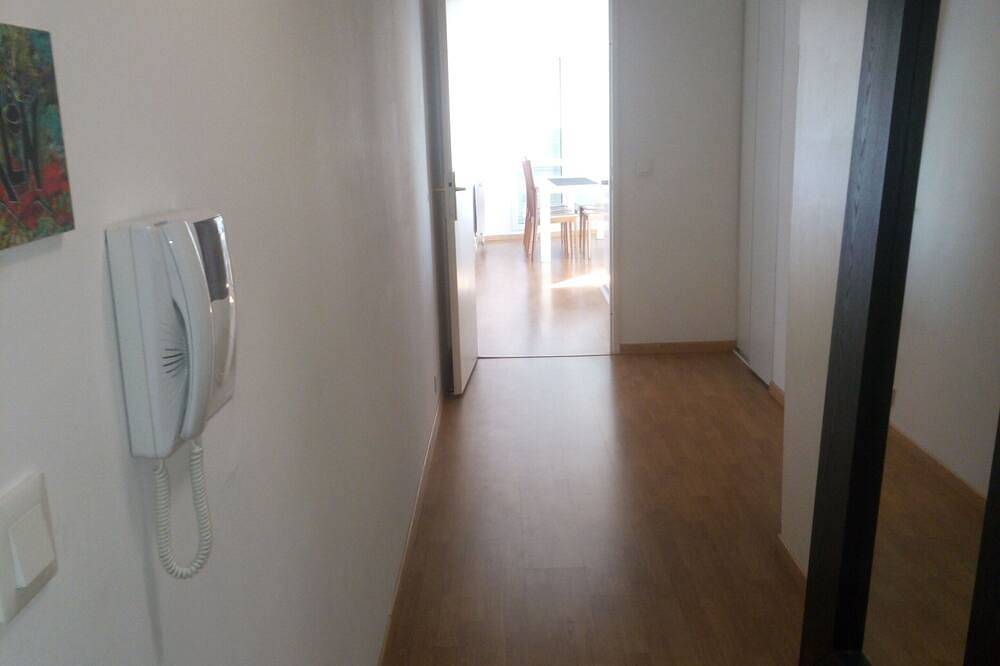 Entire apartment, Proche Paris / Fully furnished Apartment 3 bedrooms in Saint-Denis, Seine-Saint-Denis
