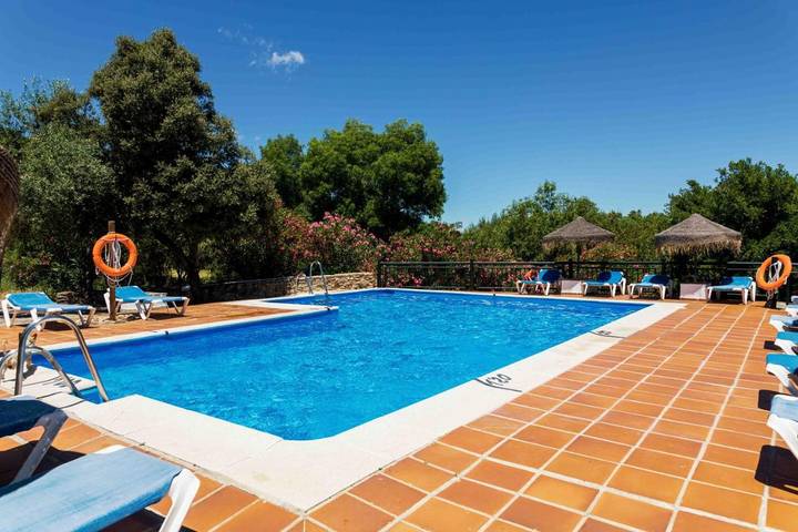 Hotel para 2 personas, con Terraza y Jardín además de Piscina y Vistas en Montecorto - 2
