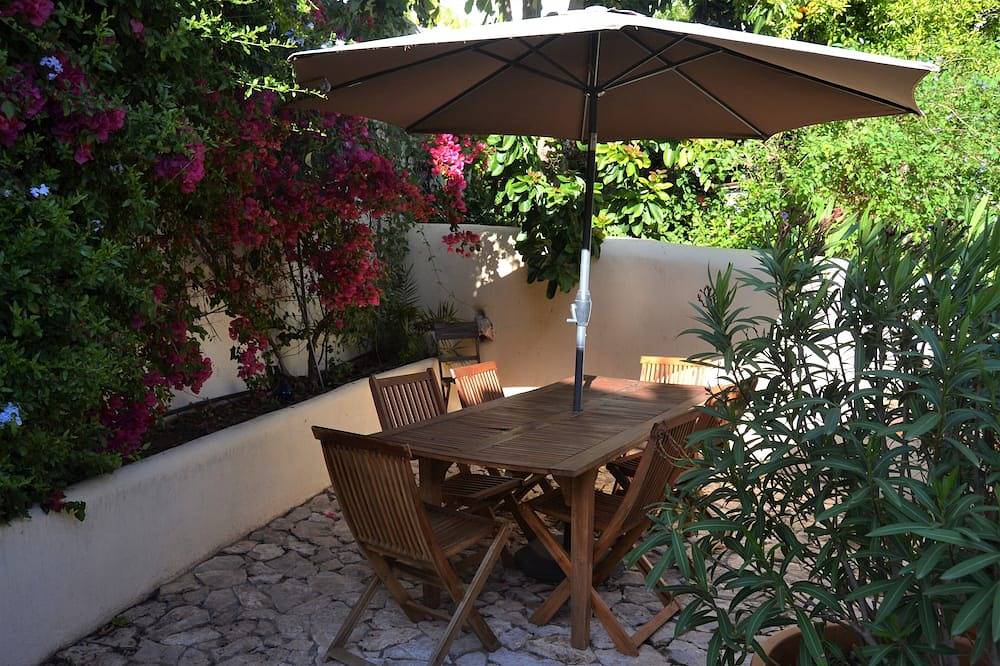 2 Schlafzimmer Reihenhaus mit charmantem Garten im historischen Zentrum von Silves in Silves, Faro Distrikt