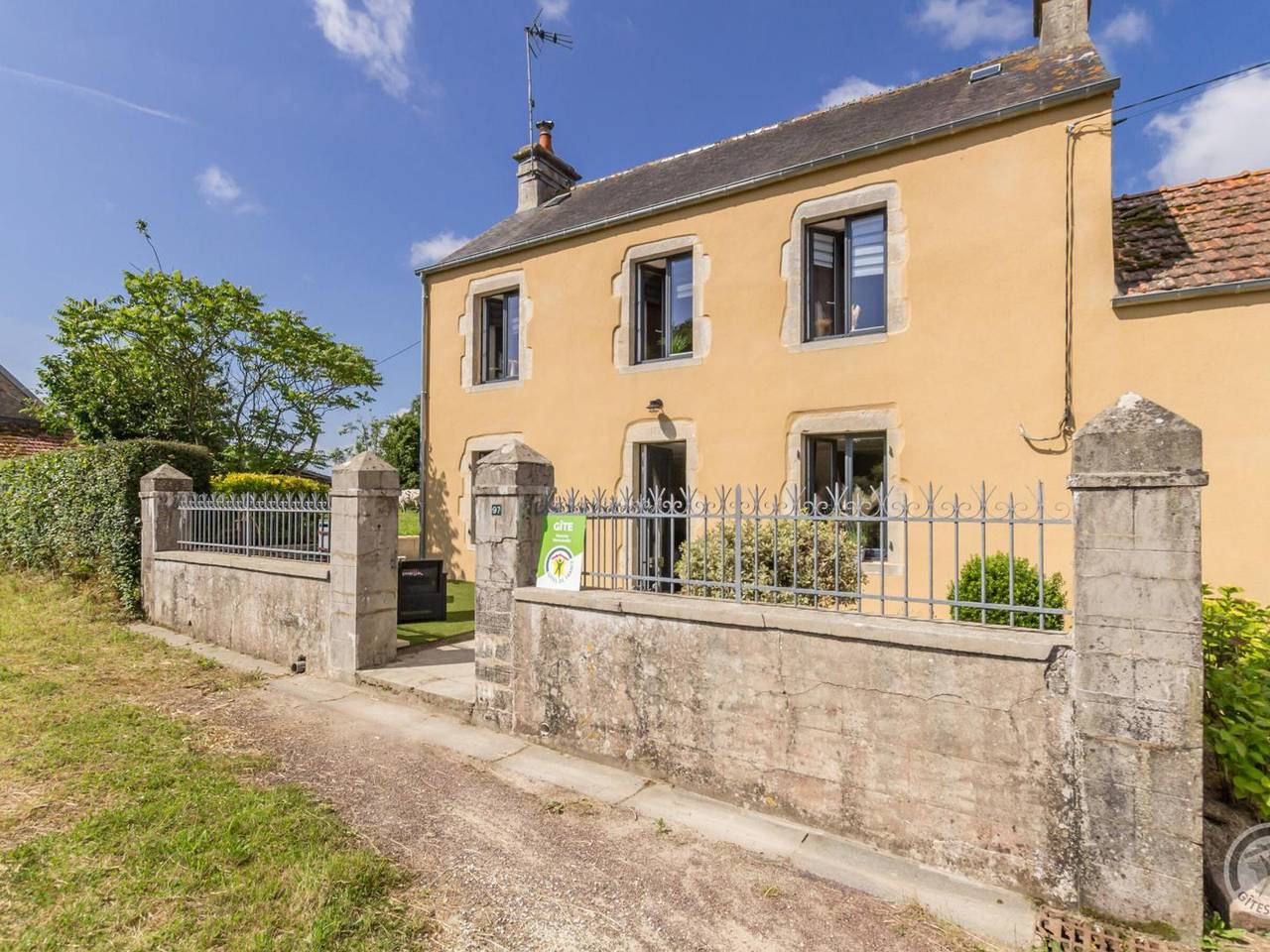Charmante maison normande avec poêle à bois et jardin, proche plages du Débarquement in Videcosville, Région de Cherbourg