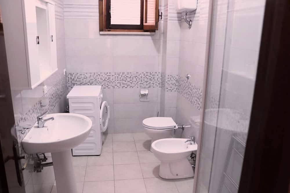 Appartement entier, Villa à 50 pas de la mer in Lido Gandoli, Leporano