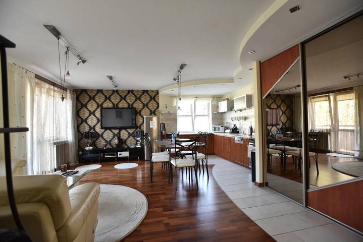 Apartament wakacyjny dla 6 osób, z balkon w Ostróda