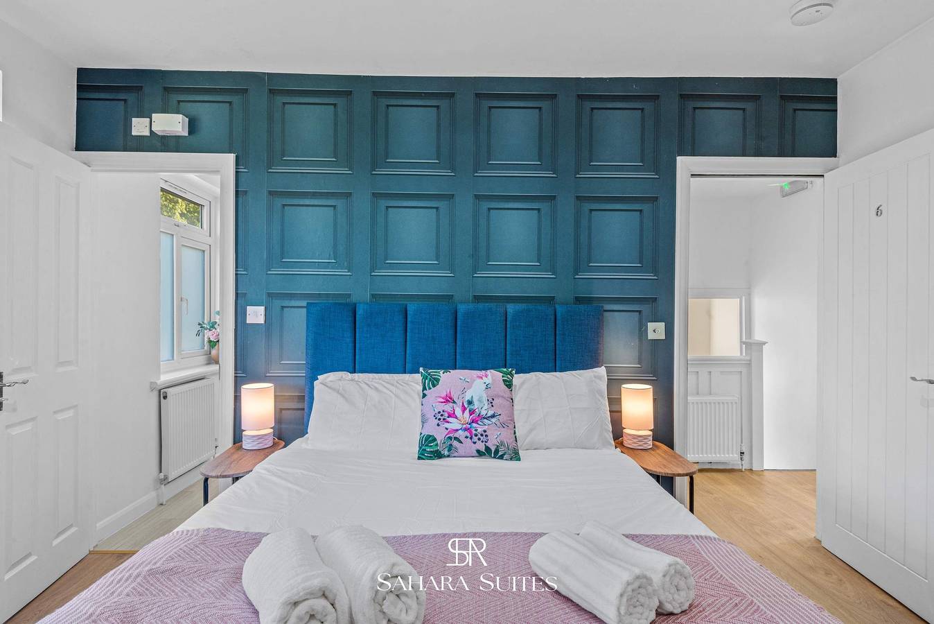 Spacious 6Br Ensuite home - Sleeps 12 - Parking in Earley, Berkshire