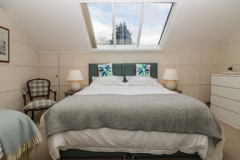 Summerhow Retreat, pet friendly, luxury holiday cottage in Kendal in Kendal, Lake District