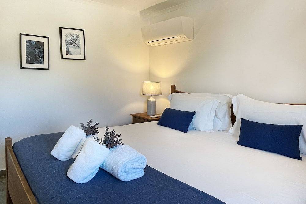 Stylish 2 bedroom country home close to Zambujeira do Mar in Zambujeira do Mar, Costa Alentejana