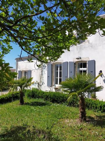 Gîte pour 2 personnes, avec jardin en Nouvelle-Aquitaine