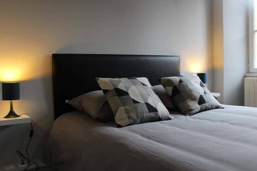 Appartement entier, Appartement Central à Briey : 2 Ch, Cuisine équipée, Proche Commerces et Activités in Briey (Meurthe-et-Moselle), Meurthe-et-Moselle