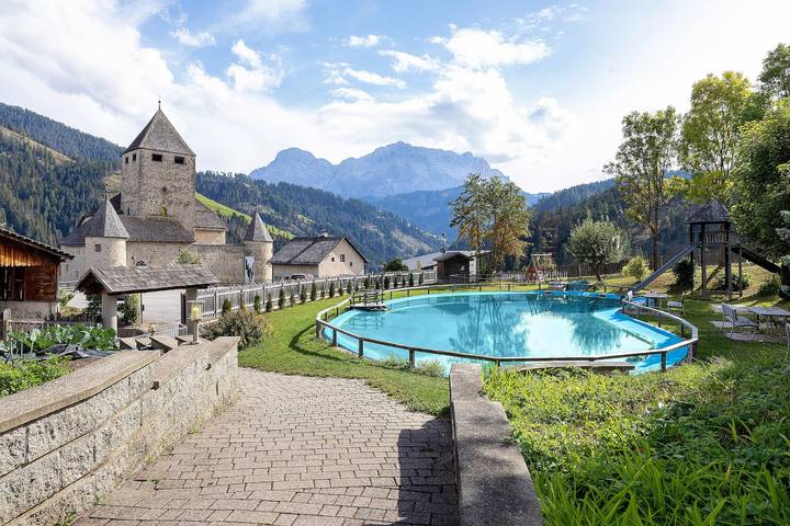Agriturismo per 4 persone, con Giardino in Alta Badia