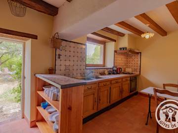 Gîte pour 4 Personnes dans Huillé, Vallée de la Loire, Photo 2