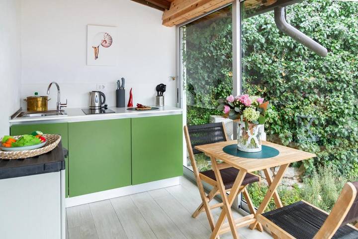 Ferienhaus für 2 Personen, mit Garten und Terrasse sowie Seeblick und Ausblick, mit Haustier am Gardasee - 4