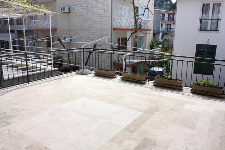 Apartamento entero, Apartamento para dos personas con balcón y vista al mar Podgora, Makarska A-6082-b in Podgora, Rivera de Makarska