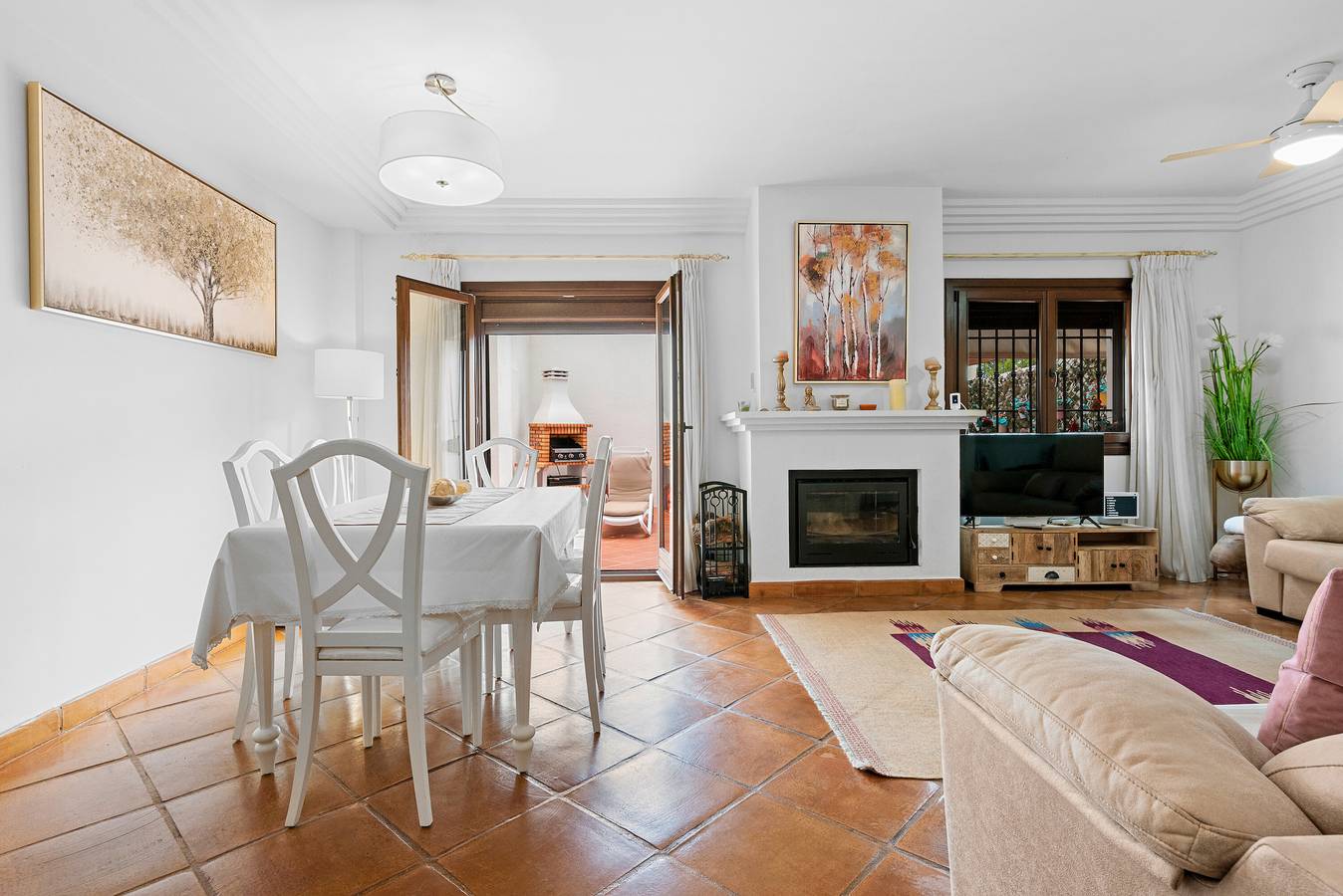 Villa 'Stylish 3 Bed 2 Bathrooms' with Mountain View, Wi-Fi and Air Conditioning in Sierra (Casares), Casares