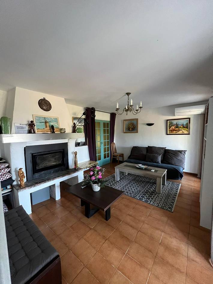 Location de vacances pour 8 personnes, avec terrasse et jardin, adapté aux familles à Saint-Cyr-sur-Mer - 3