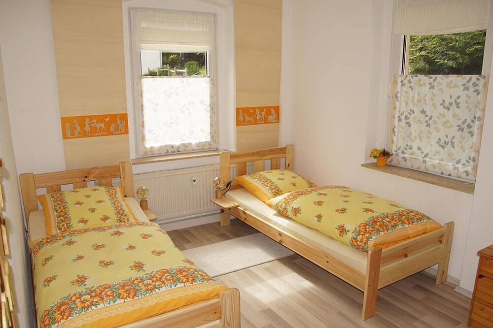 Ganze Wohnung, Ferienwohnung Kermärchen - Sonnige Ferienwohnung (60qm) mit Garten in Gelenau (Erzgebirge), Erzgebirge