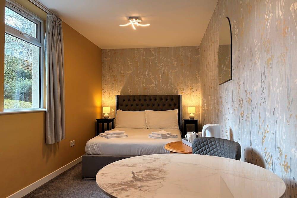 Annex Budget Double Room Shared Facitlites in Inverness, Highlands