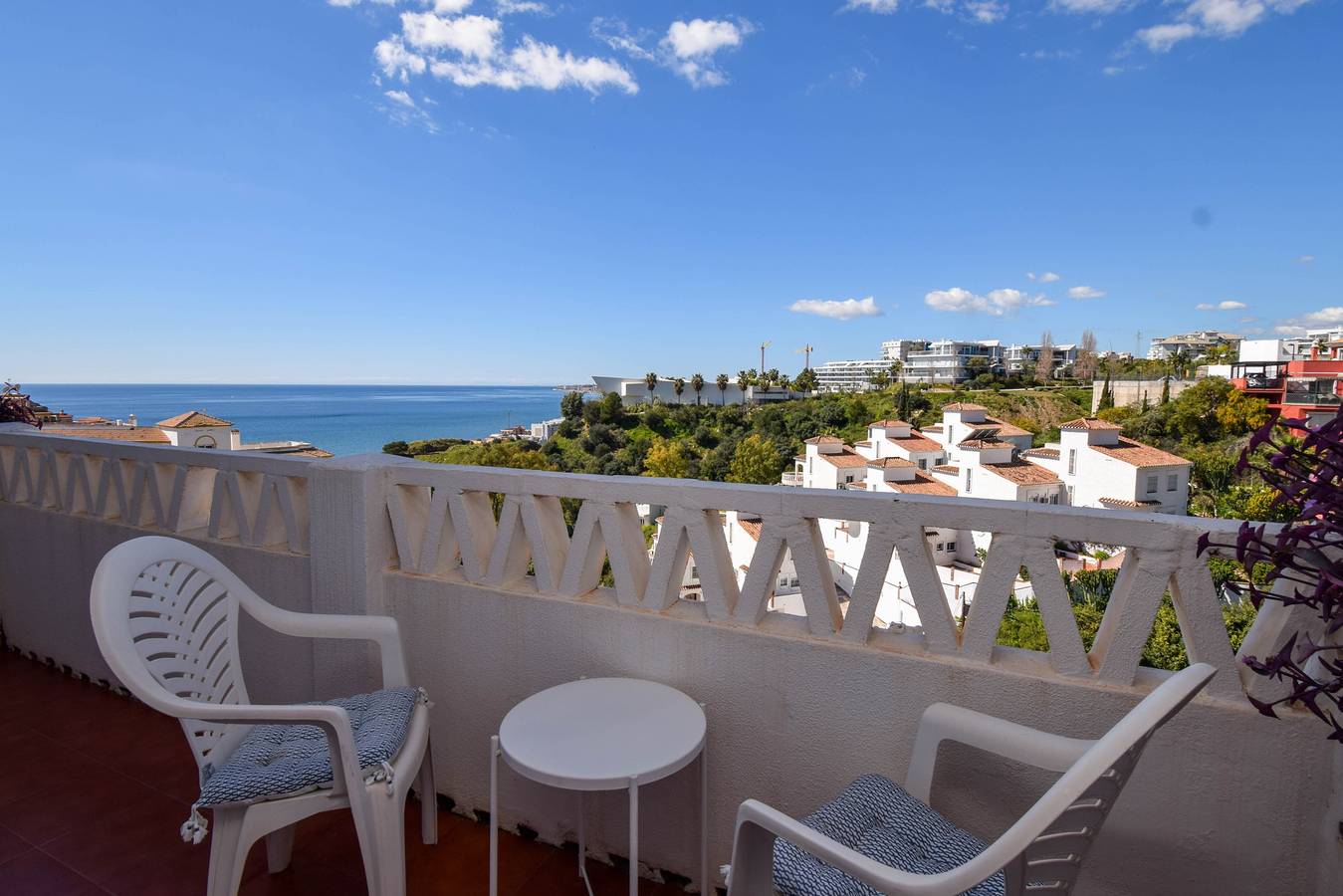 Townhouse with sea views close to the beach in La Capellania, Benalmádena