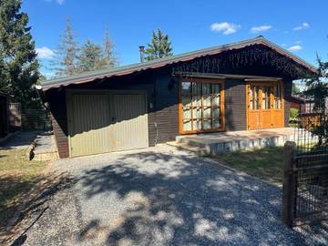 Maison de campagne pour 4 personnes, avec vue ainsi que jardin et terrasse à Tellin