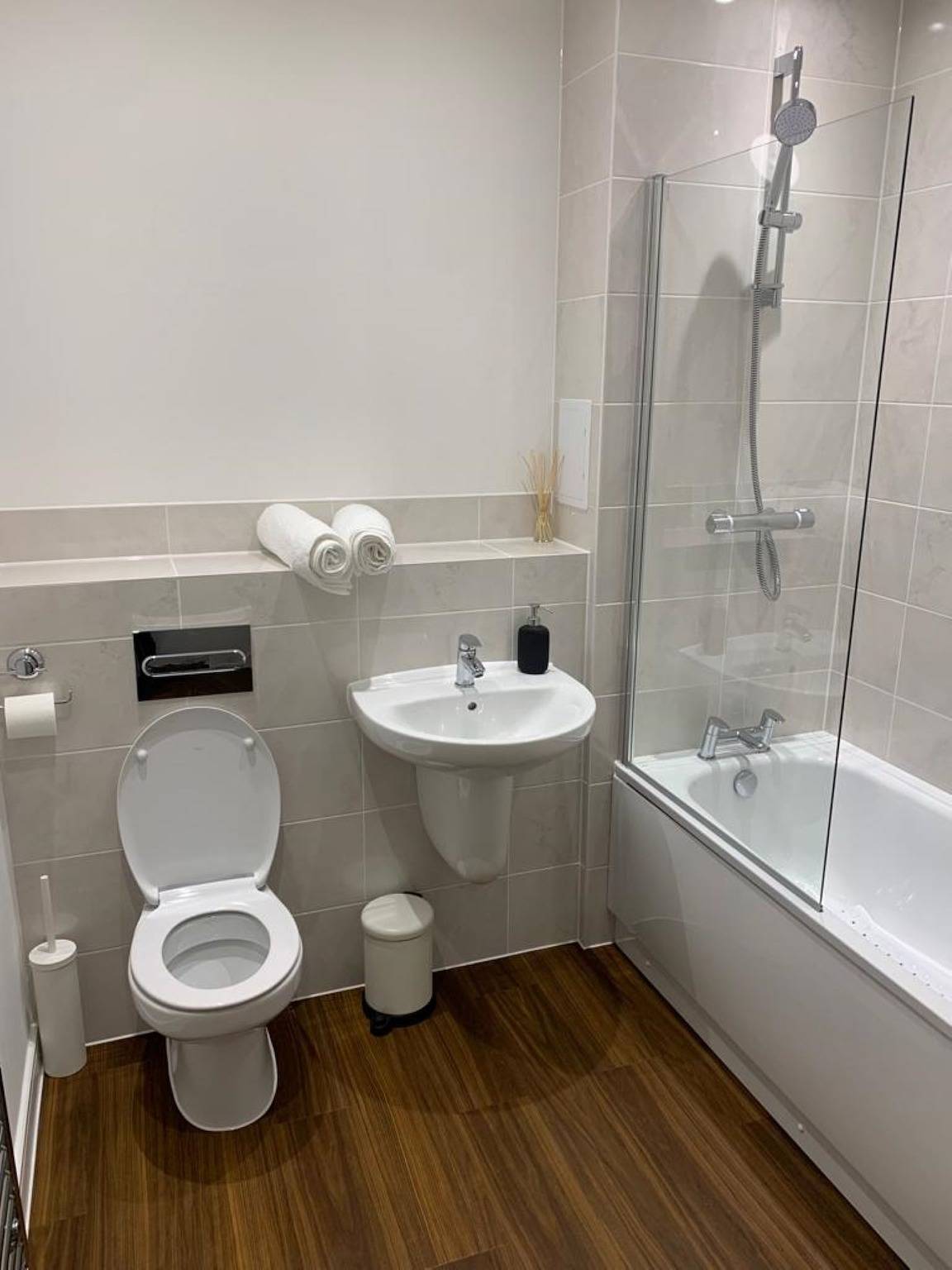 Apartamento vacacional entero, 2 Bed Flat- Direct Links to Central London in Thurrock