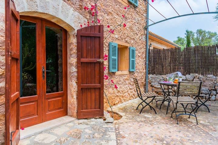 Chalet para 6 personas, con piscina además de jardín y terraza en Mallorca - 4