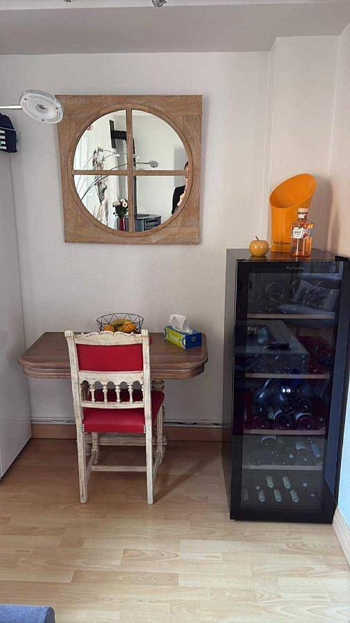 Gîte pour 4 personnes, avec terrasse à Cherbonnières