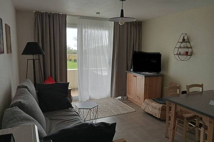 Gîte pour 4 personnes, avec piscine ainsi que jardin et balcon, animaux acceptés dans Plage de Saint-Samson - 4