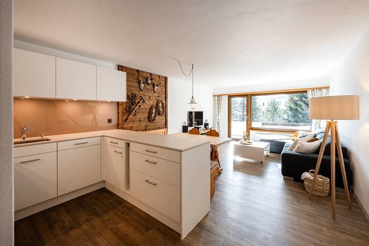 Ferienwohnung für 5 Personen, mit Sauna und Ausblick sowie Garten und Balkon in Davos - 2