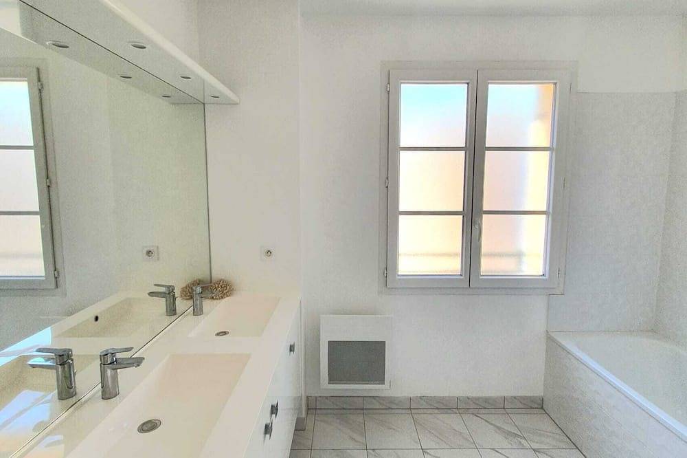 Townhouse ideal for family holidays in Serris, Seine-et-Marne