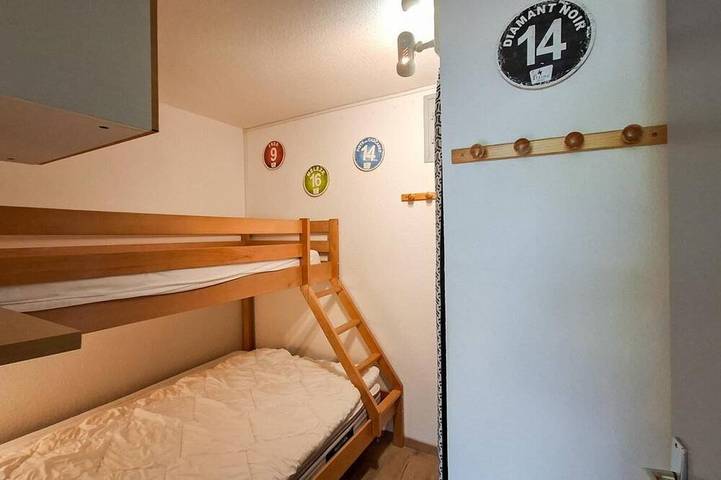 Ganze Wohnung, Bis 350m skipiste, 1te Etage, blick skipisten, balkon, fernseher, schließfach für die skier, 25m² in Flaine, Arâches-la-Frasse