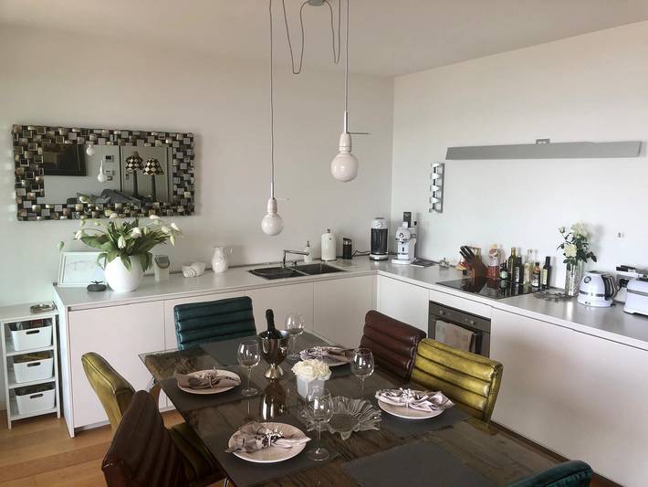 Casa vacanze 'Aurora Elegant Lake View' con vista lago, piscina condominiale e Wi-Fi in Maderno, Toscolano-Maderno