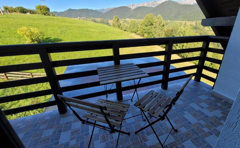 Villa pour 8 personnes, avec Balcon et Terrasse ainsi que Jardin et Vue en Roumanie - 3