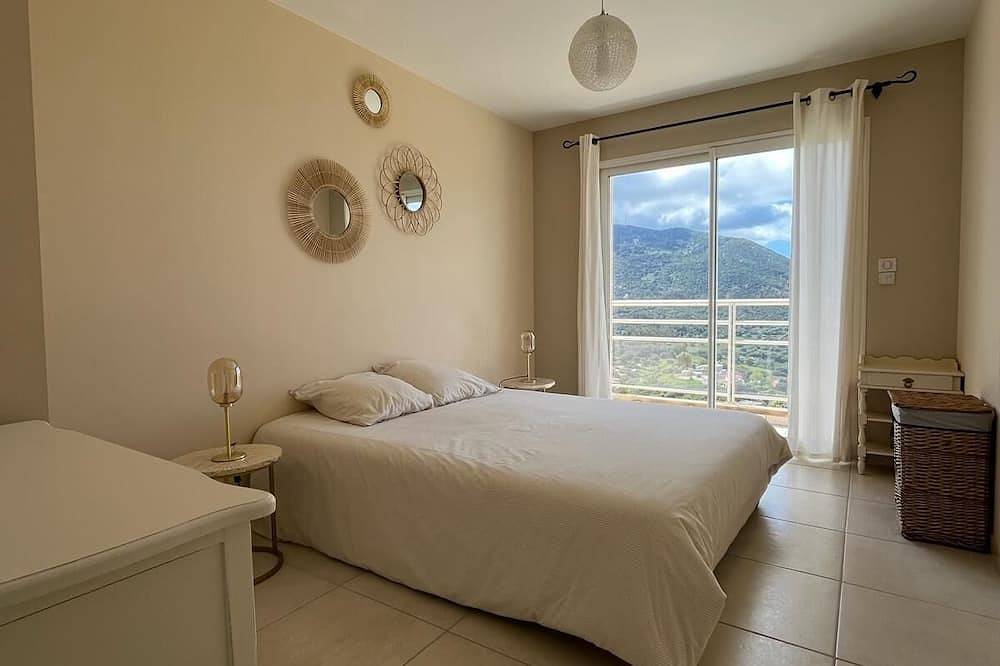 La Villa Alata Avec vue Imprenable sur la mer in Alata (Corsica), Ajaccio e dintorni