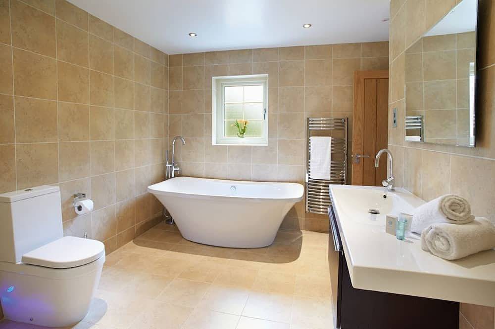 Brook Lodge holiday cottage is located just a stone’s throw away from Colchester. in Wakes Colne, Colchester
