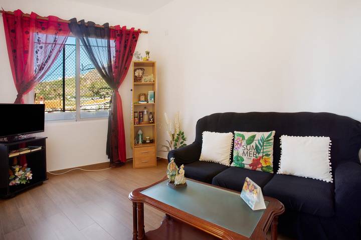 Entire apartment, Apartment 'Orquidea T3' with Sea View, Private Terrace and Wi-Fi Access in Pináculo, Ponta do Sol