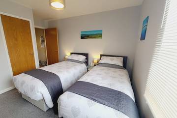 Apartment for 4 People in Wakefield, West Yorkshire, Photo 1