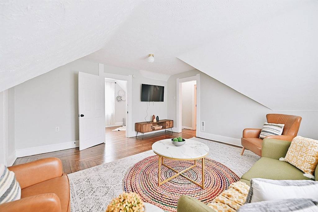 Indianapolis Luxury Clean Downtown Home. in Indianapolis, Indiana