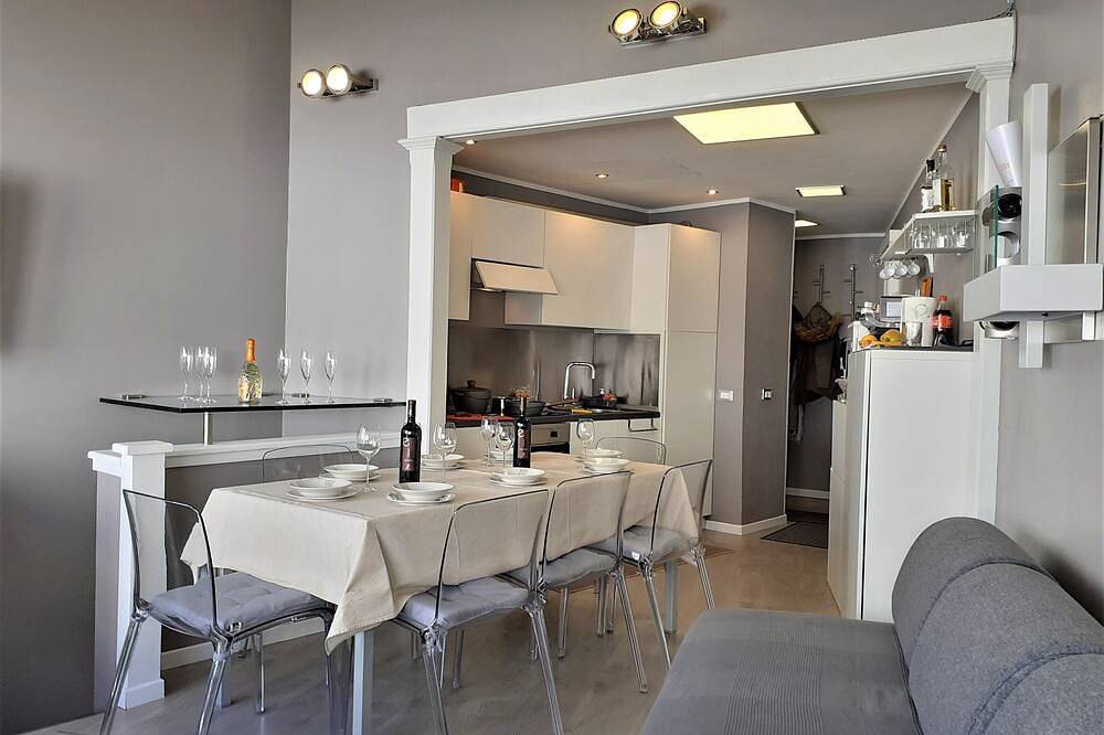 Entire apartment, Wonderful Apartment On The Ski Slopes Of Cervinia Location 'Sky High in Cervinia Cielo Alto, Valtournenche
