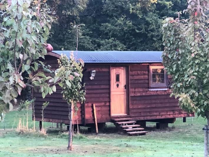 Camping for 2 people, with Hot tub and Garden as well as View in Sussex