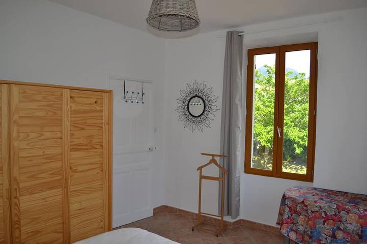 Location de vacances pour 6 personnes, avec jardin à Levie - 4