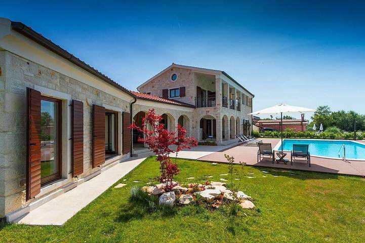 Ferienhaus für 11 Personen, mit Garten