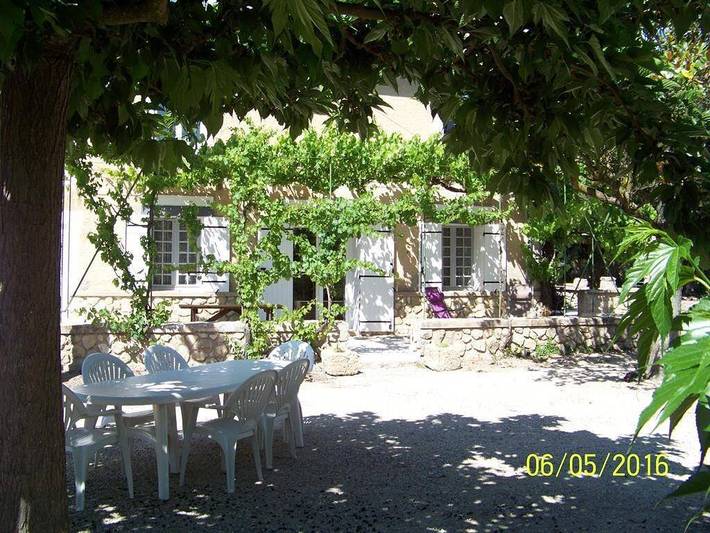 Gîte pour 4 personnes, avec jardin et terrasse à L'Isle-sur-la-Sorgue - 3