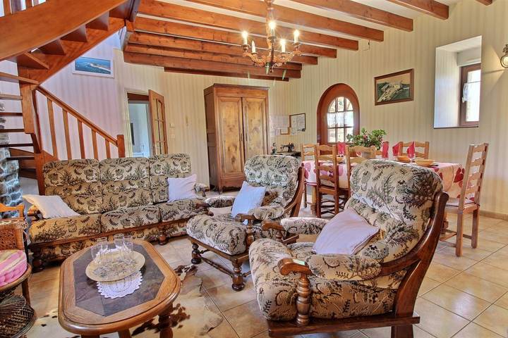 Gîte pour 6 personnes, avec jardin et terrasse à Plouguenast - 4