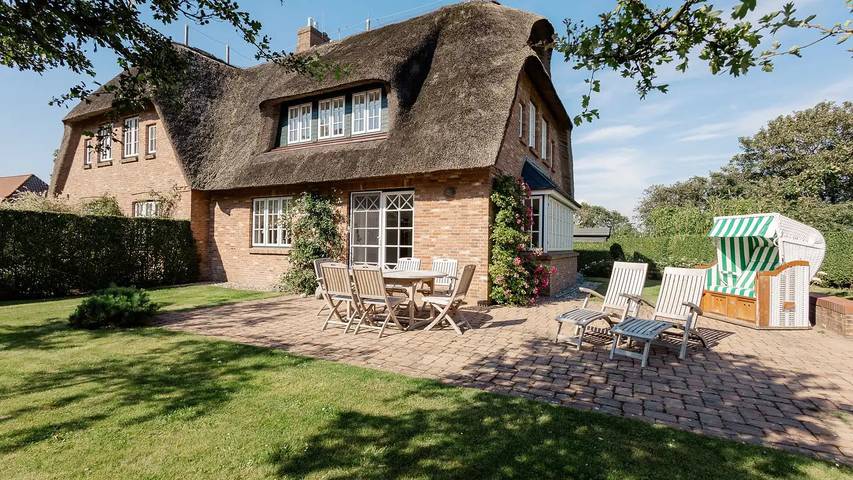 Ferienhaus für 6 Personen, mit Sauna und Terrasse sowie Garten, mit Haustier in Borgsum