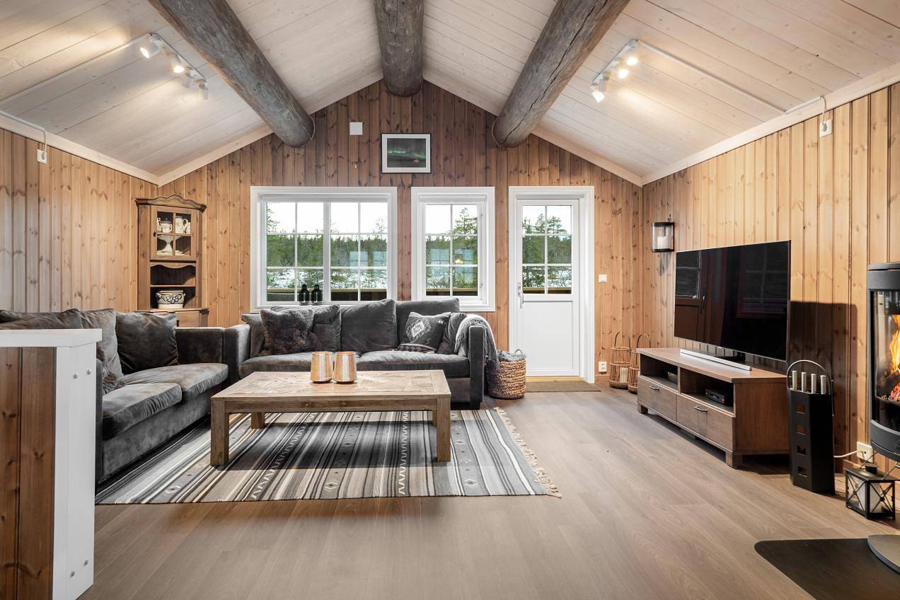 Ferienhaus für 6 Personen mit Balkon in Løten