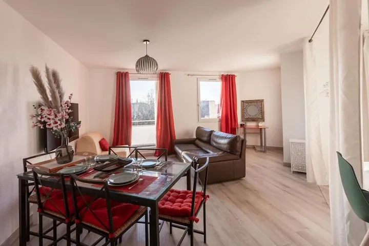 Apartamento de vacaciones para 5 personas, con vistas y jardín además de piscina para niños y piscina - 1