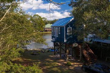 Log Cabin for 2 Guests in Alabama Gulf Coast, Mobile Bay, Picture 2
