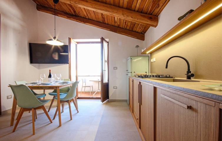 Appartamento intero, Appartamento con vista mare, terrazza, Wi-Fi, aria condizionata e parcheggio in San Marco (Cilento), Castellabate
