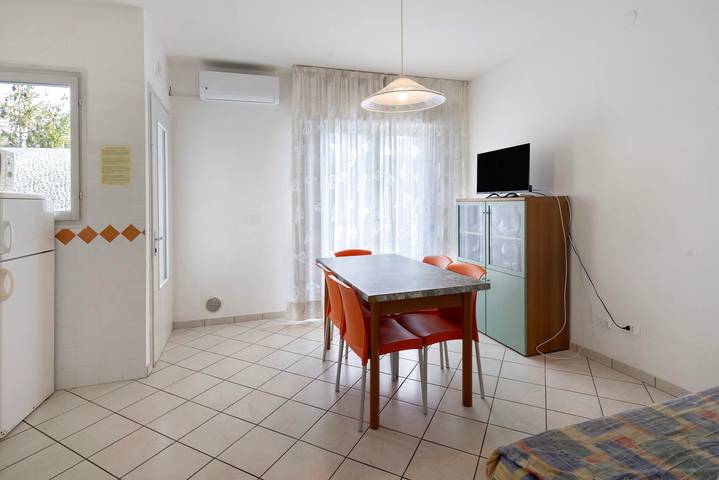 Entire apartment, Apartment 'Stella' with Balcony and Air Conditioning in Bibione, San Michele al Tagliamento