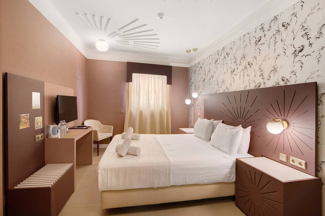 Room 'Quarto Casal Comfort Plus 105' with Shared Terrace, Wi-Fi and Air Conditioning in São Pedro, Faro