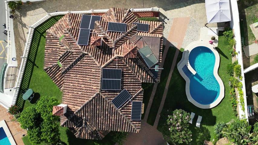 Casa rural para 12 personas, con jacuzzi además de jardín y piscina en Rincón de la Victoria - 3